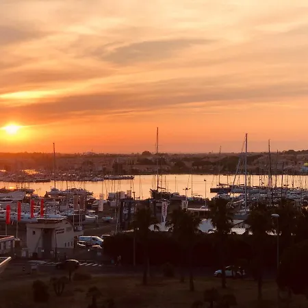 Grand Proche Port Et Plages, 6 à 8 Pers, 3 Chambres, Climatisé *