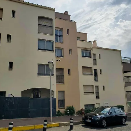 Apartament Grand Proche Port Et Plages, 6 A 8 Pers, 3 Chambres, Climatise Agde