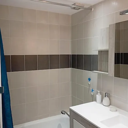 Grand Proche Port Et Plages, 6 A 8 Pers, 3 Chambres, Climatise Apartament