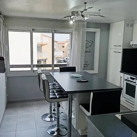 Grand Proche Port Et Plages, 6 A 8 Pers, 3 Chambres, Climatise Agde