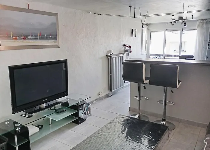 Grand Proche Port Et Plages, 6 A 8 Pers, 3 Chambres, Climatise * Agde